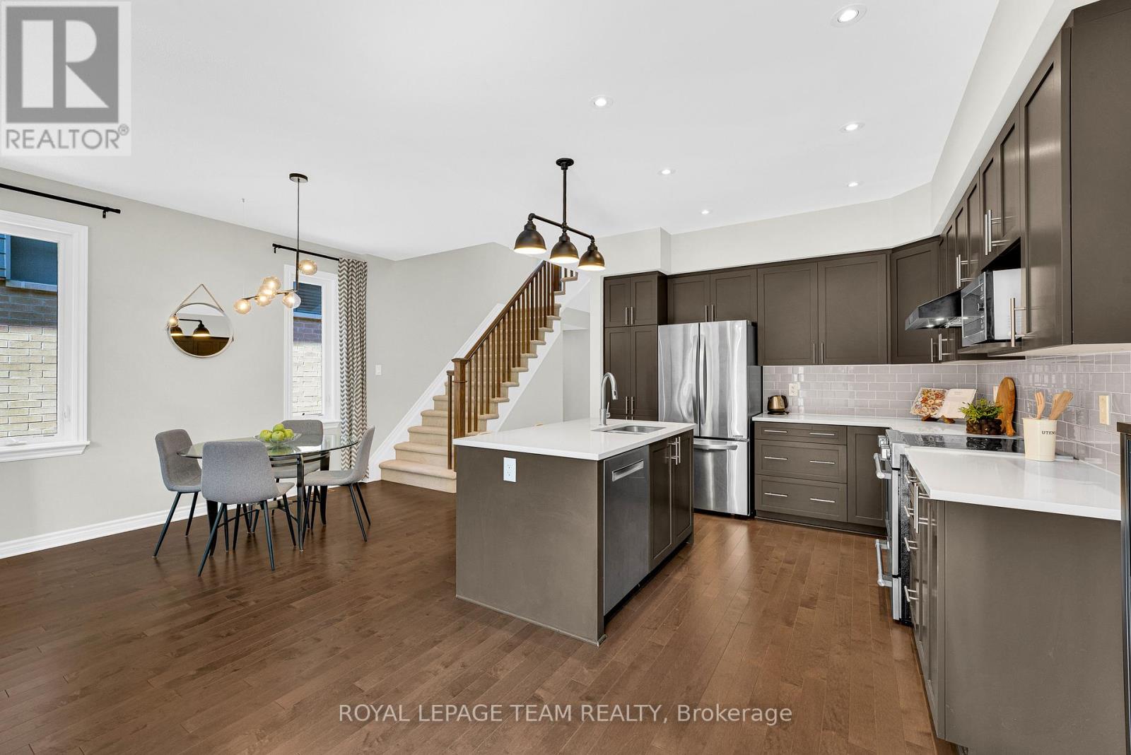 534 STARGAZER CRESCENT - 17