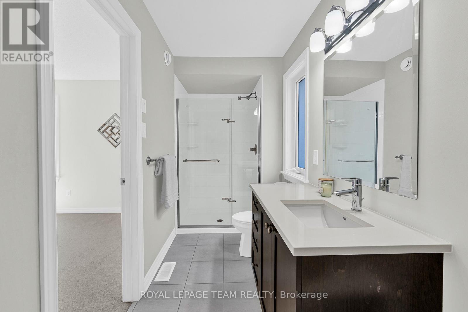 534 STARGAZER CRESCENT - 33