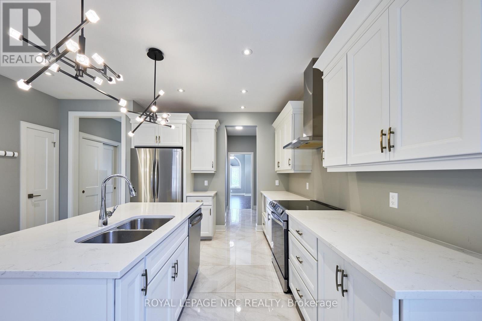 53 CARRICK TRAIL - 17