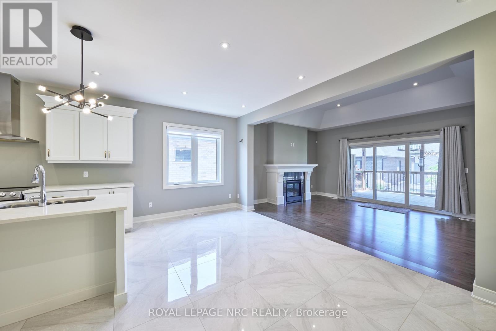 53 CARRICK TRAIL - 21