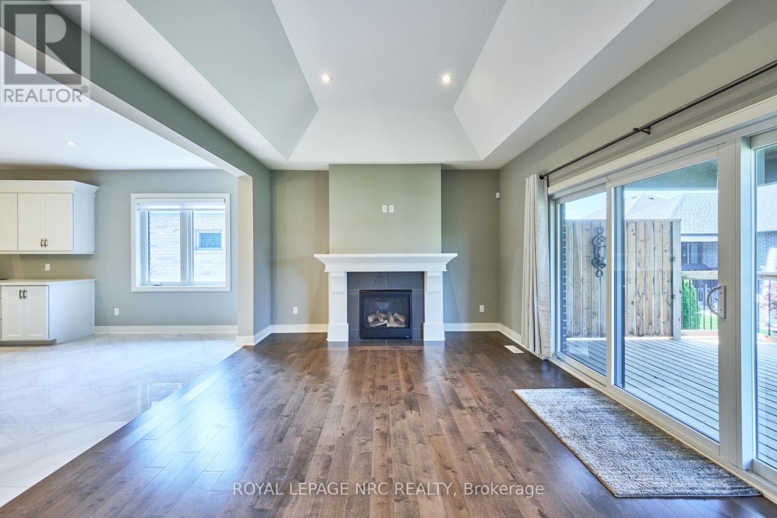 53 CARRICK TRAIL - 28