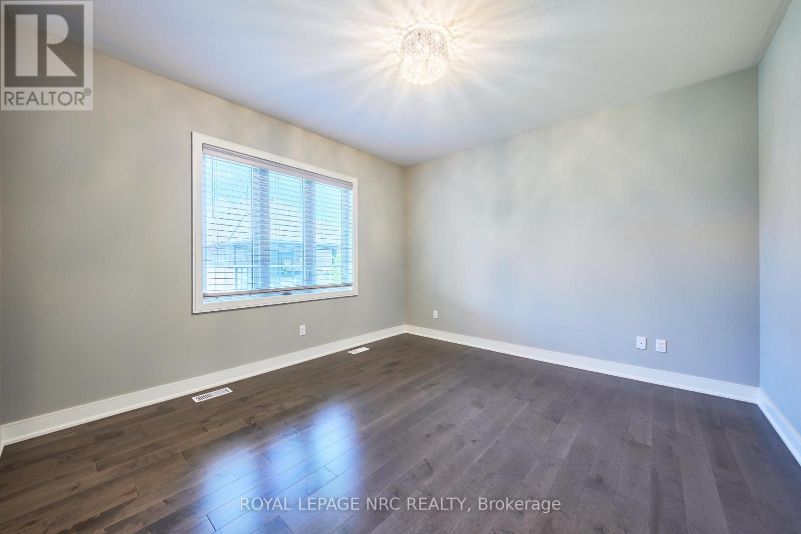 53 CARRICK TRAIL - 36
