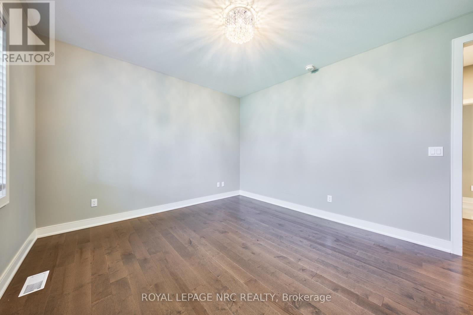 53 CARRICK TRAIL - 37