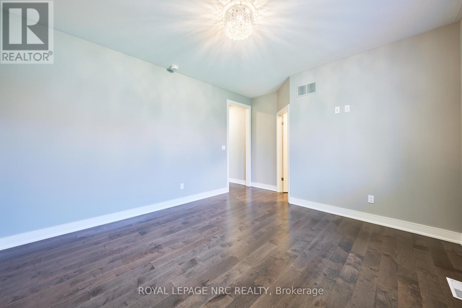 53 CARRICK TRAIL - 38