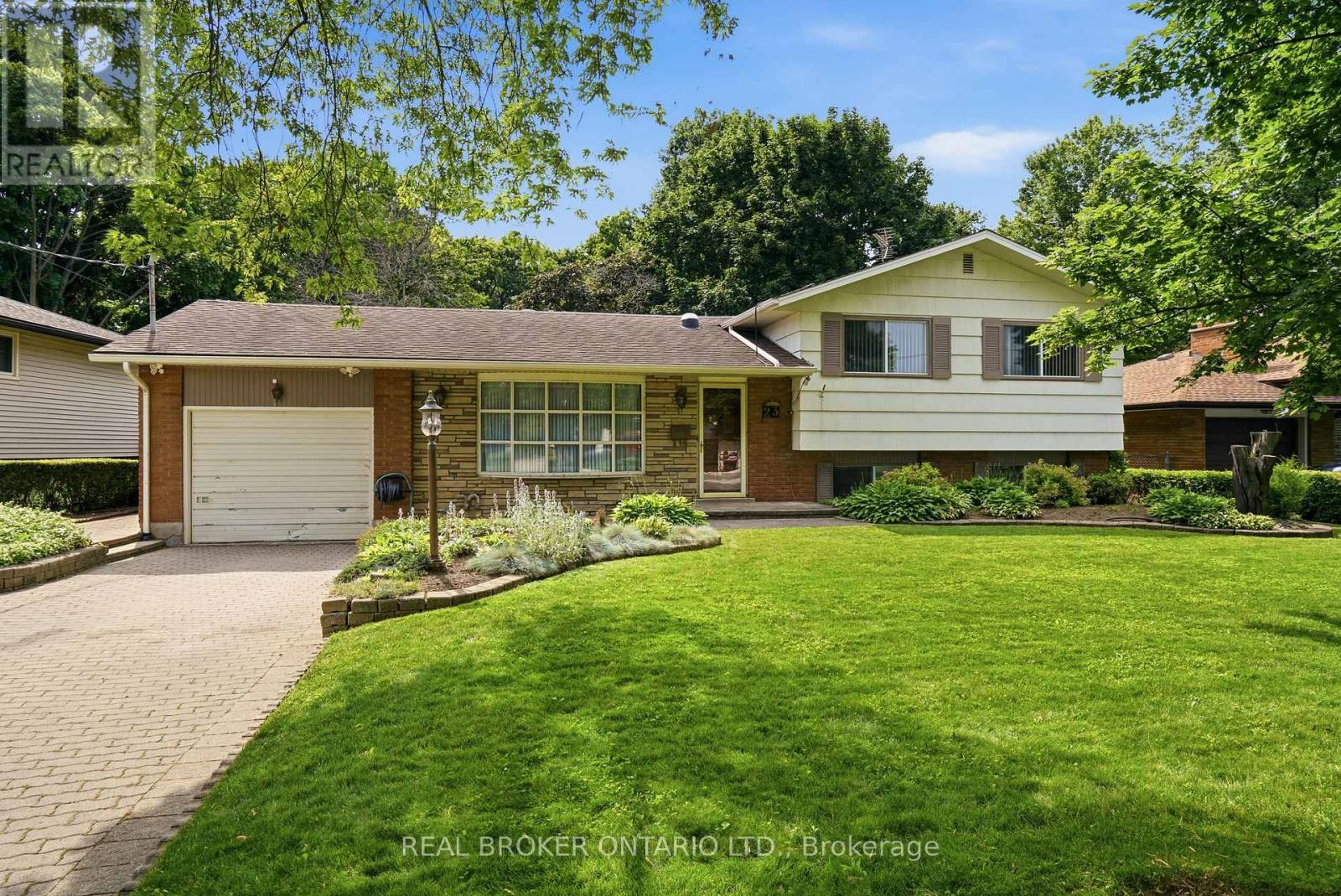 23 KINGS GRANT ROAD - 1