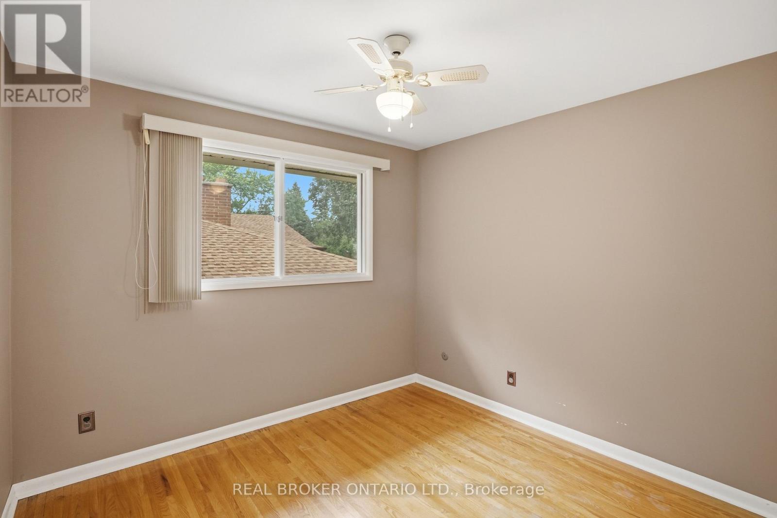 23 KINGS GRANT ROAD - 22