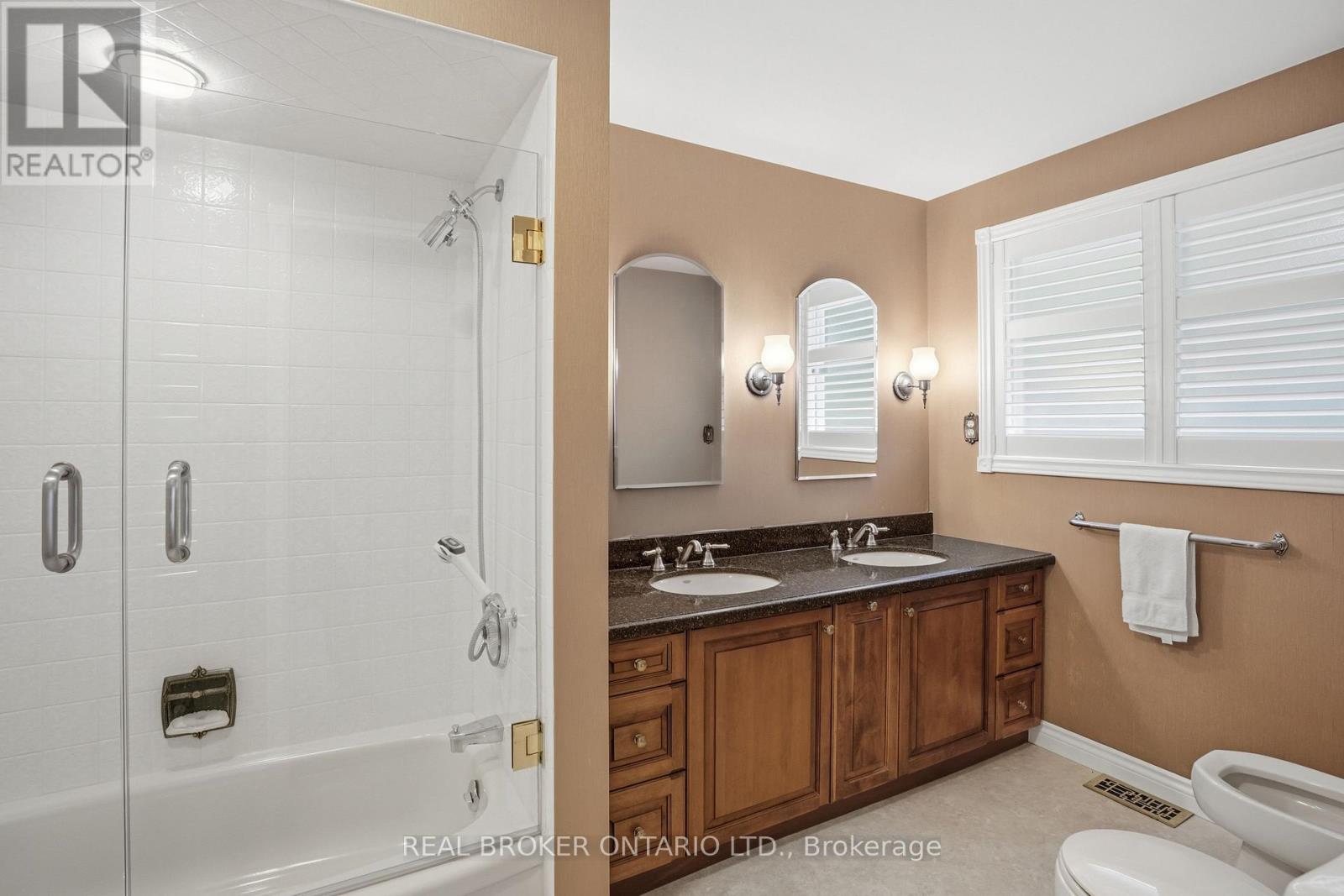 23 KINGS GRANT ROAD - 23
