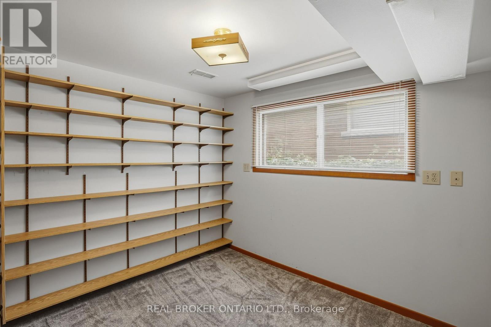 23 KINGS GRANT ROAD - 28