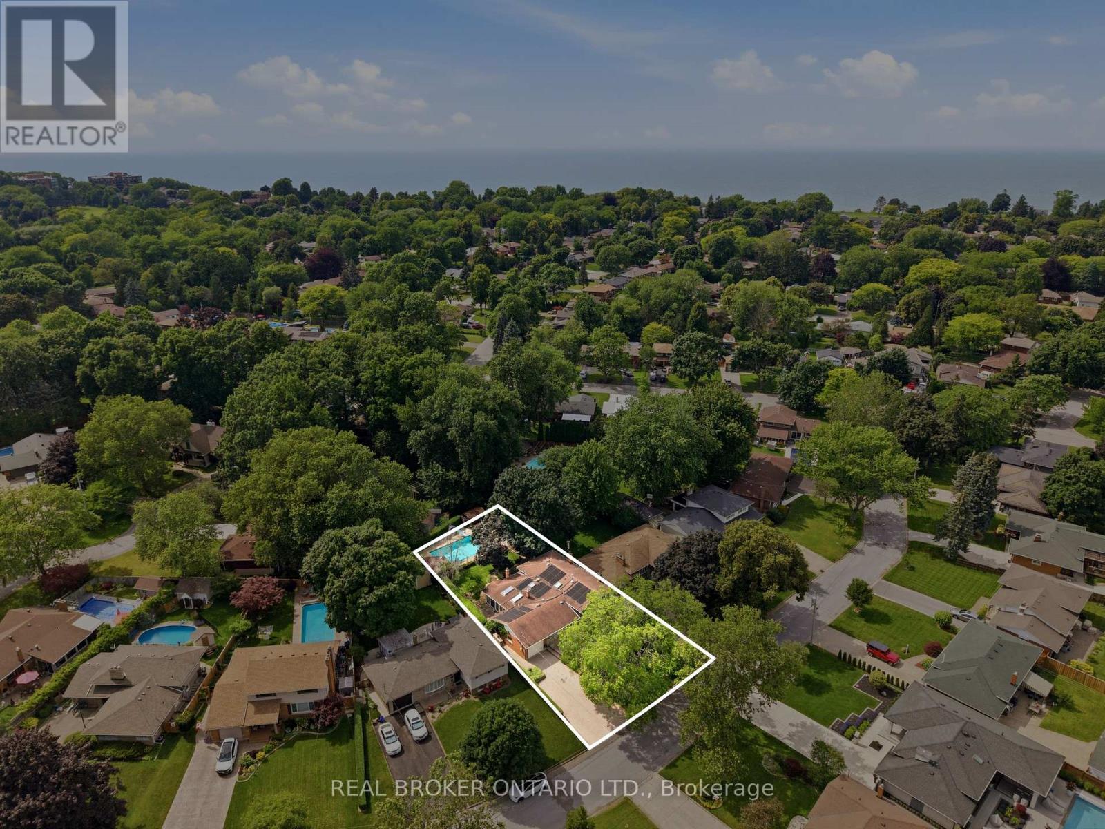 23 KINGS GRANT ROAD - 37