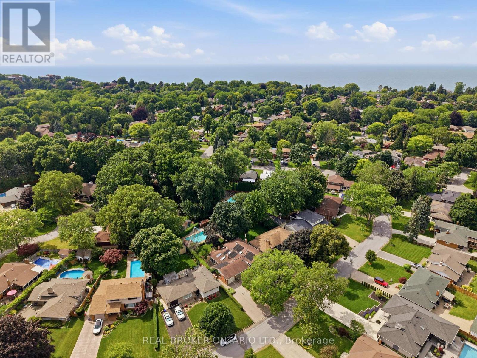 23 KINGS GRANT ROAD - 39