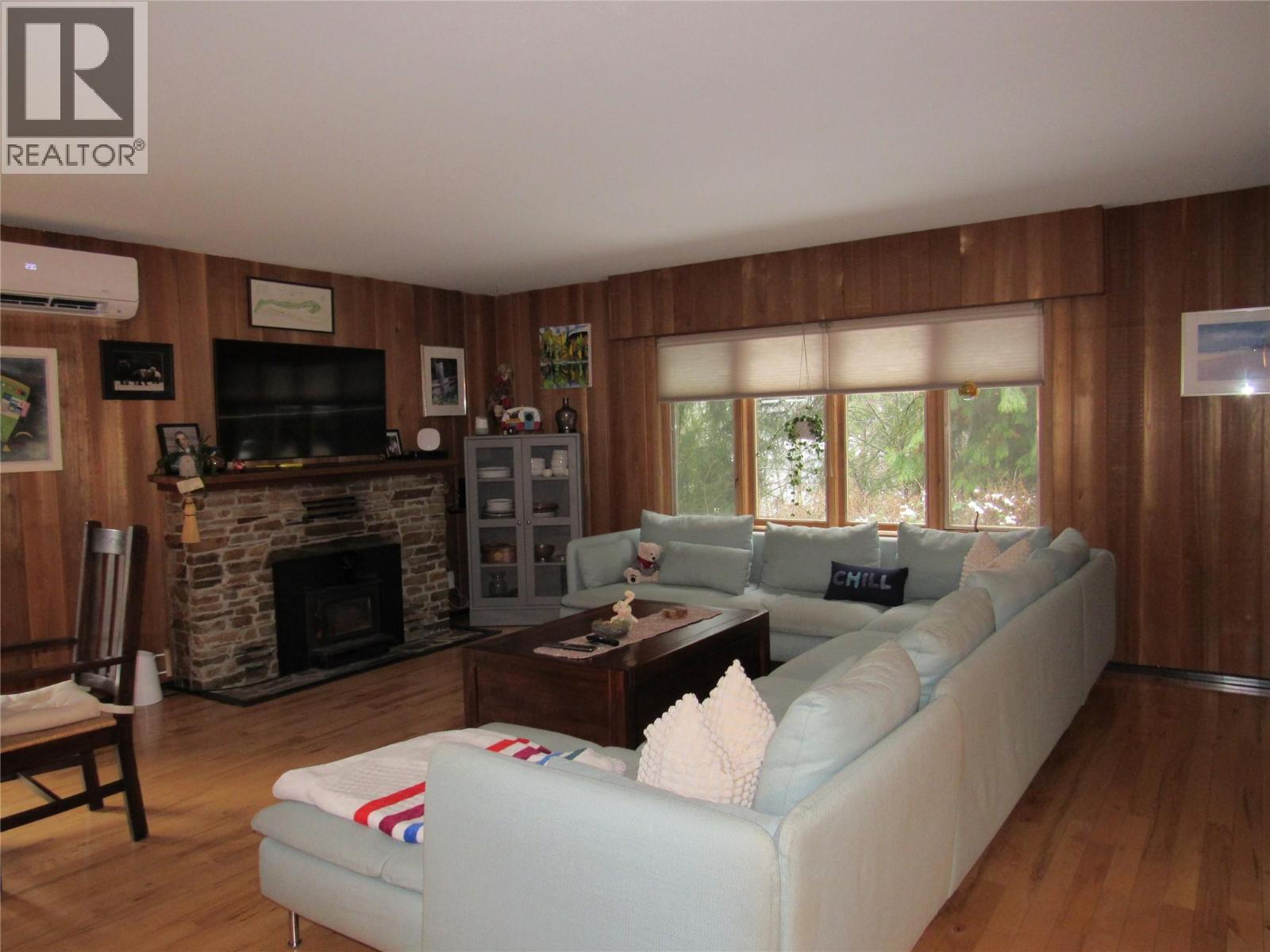 5375 Allendale Crescent - 2