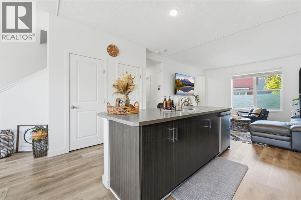 186 Silverado Boulevard SW - 10