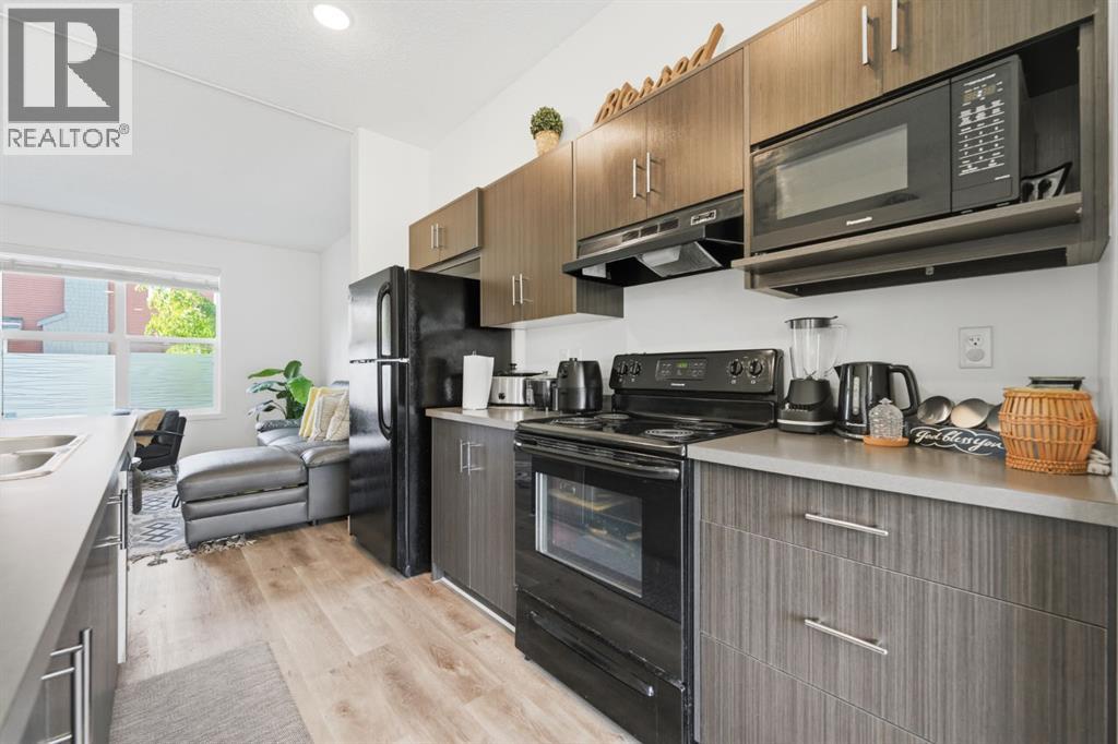 186 Silverado Boulevard SW - 9