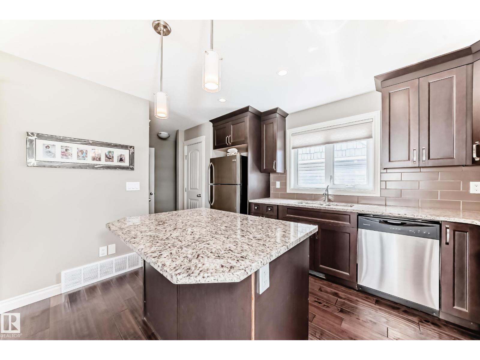 10519 114 AV NW - 15