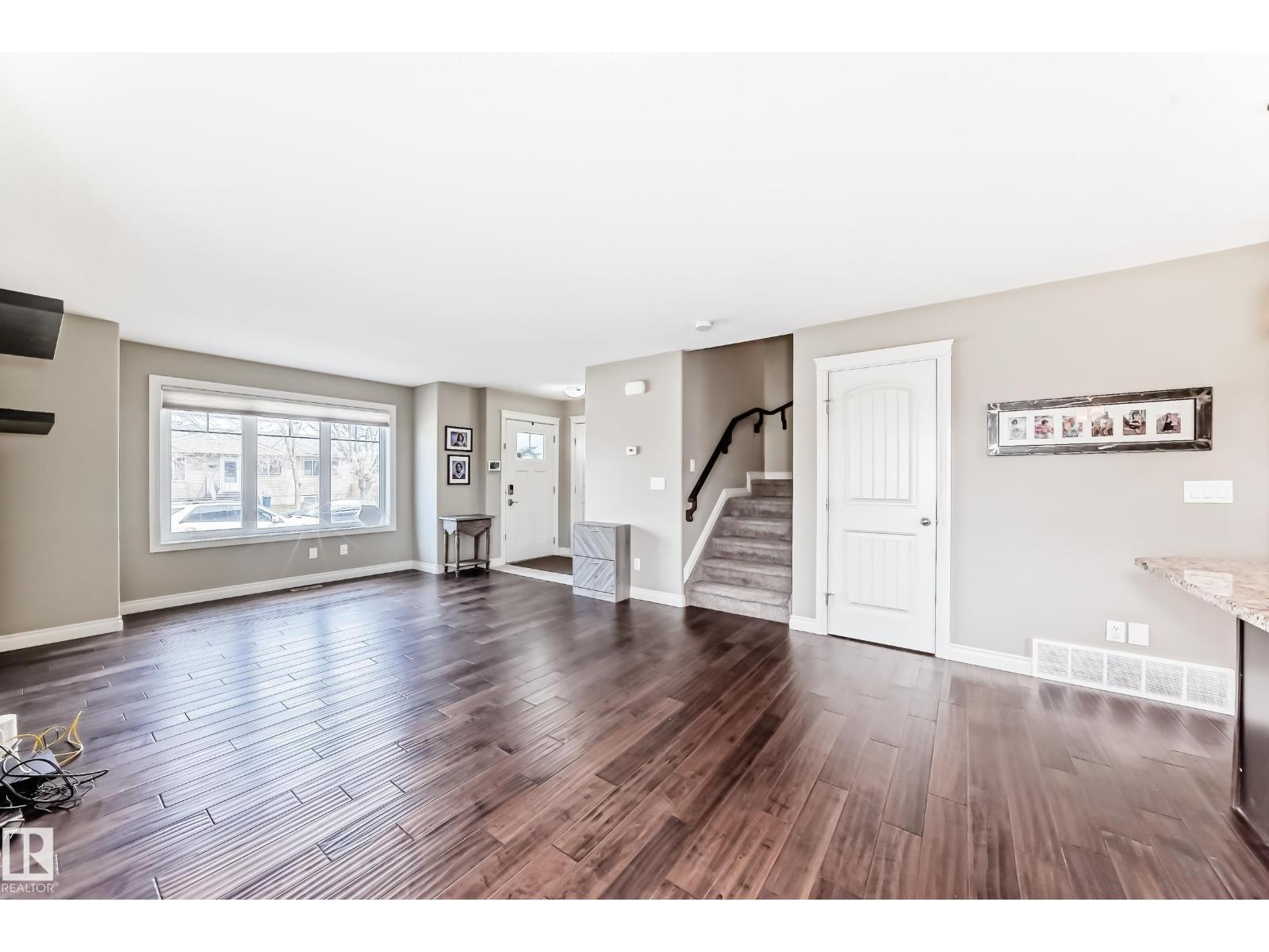 10519 114 AV NW - 17