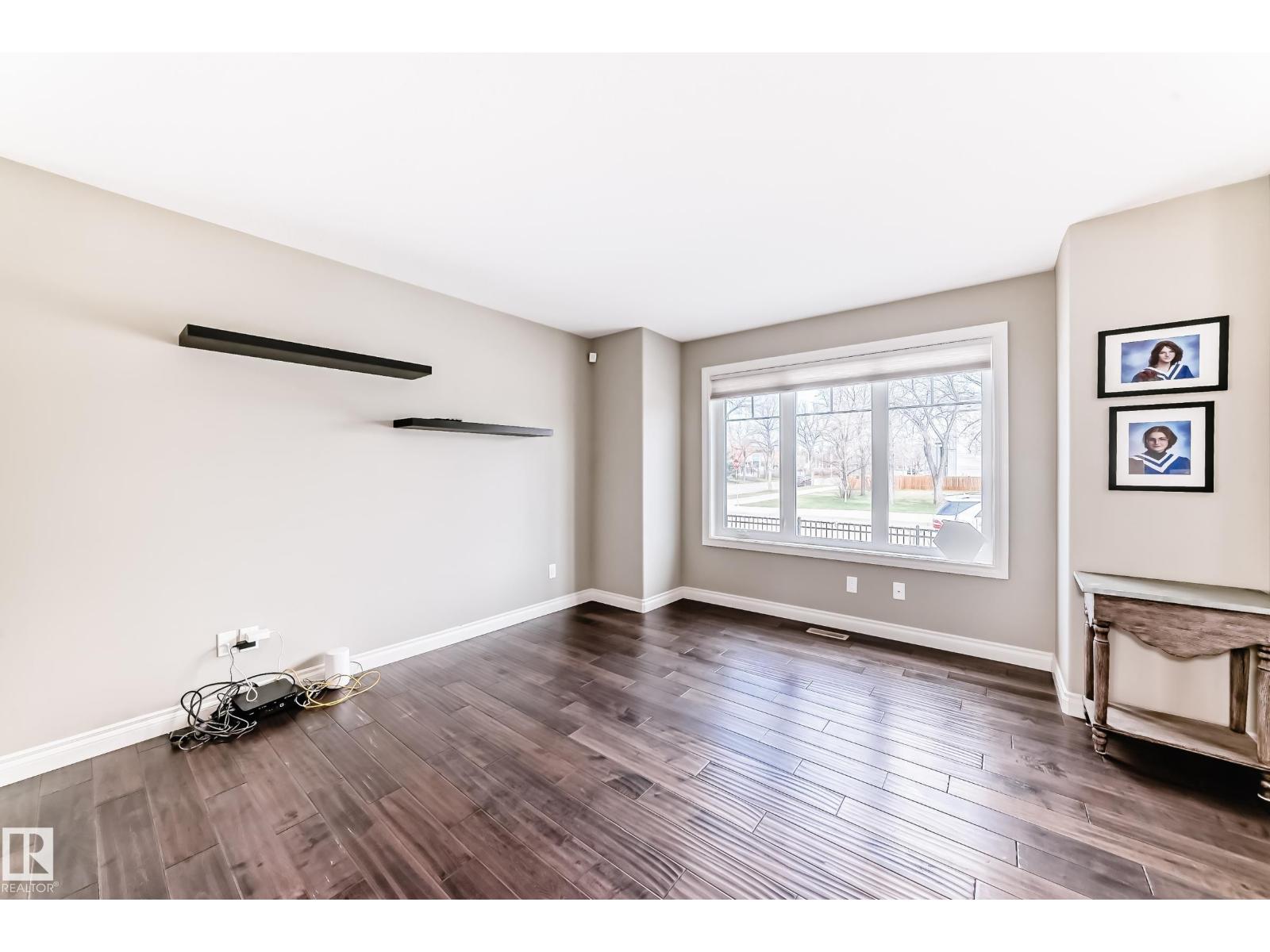 10519 114 AV NW - 20