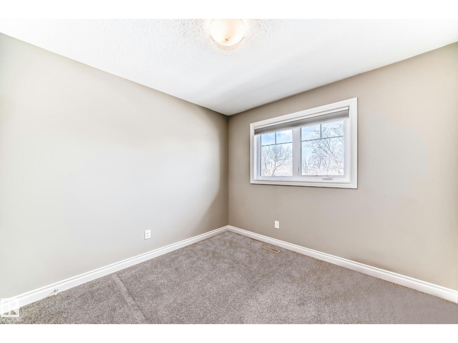 10519 114 AV NW - 26