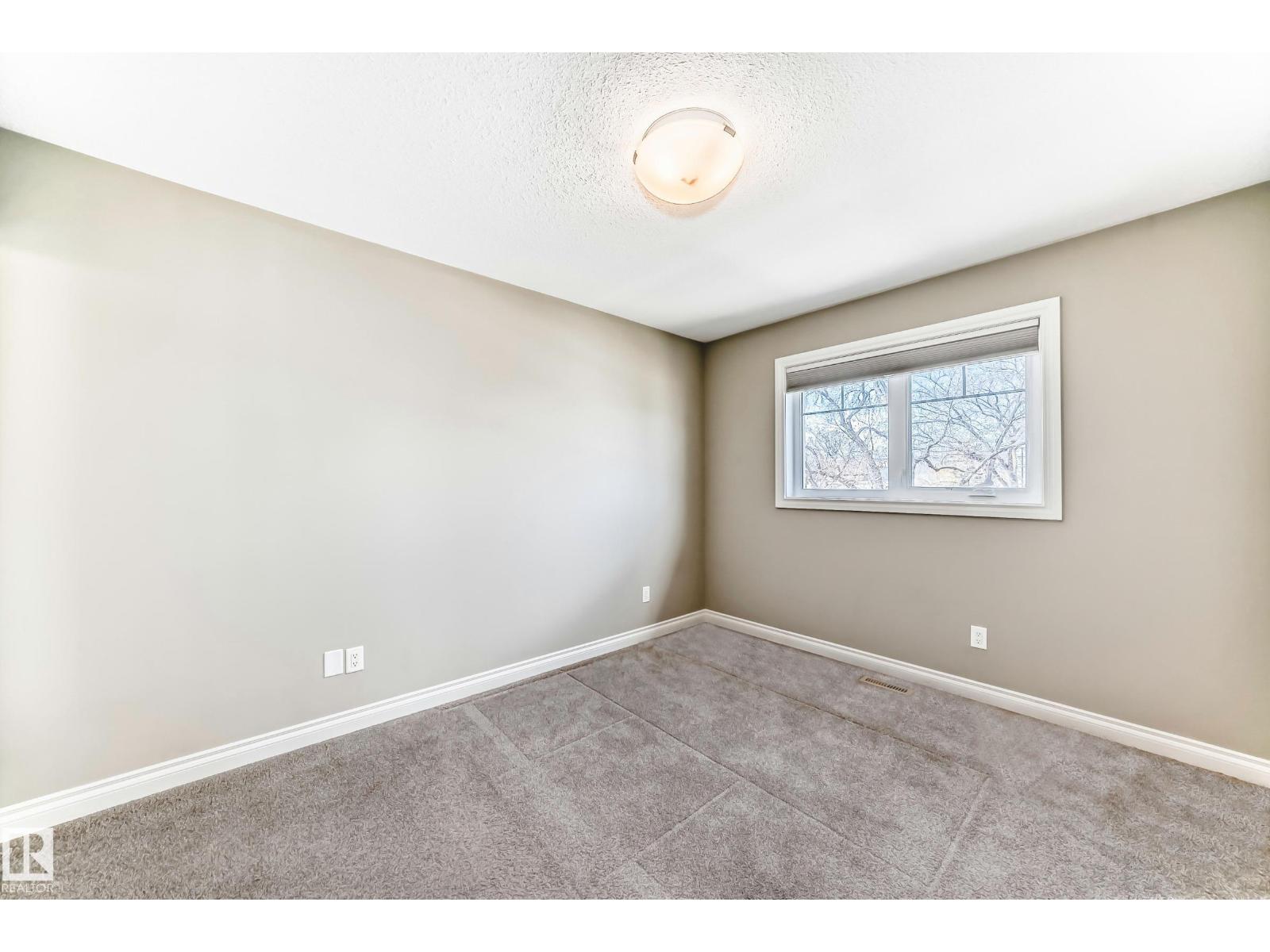 10519 114 AV NW - 27