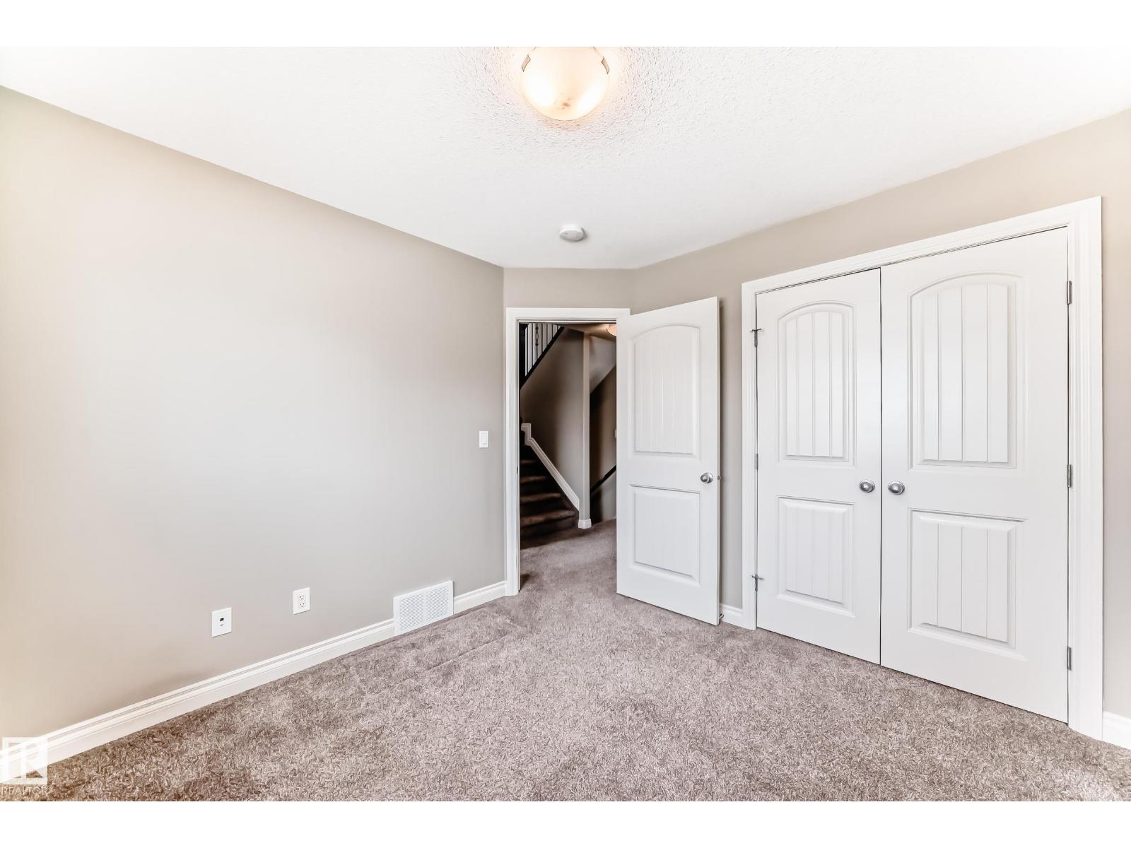 10519 114 AV NW - 33