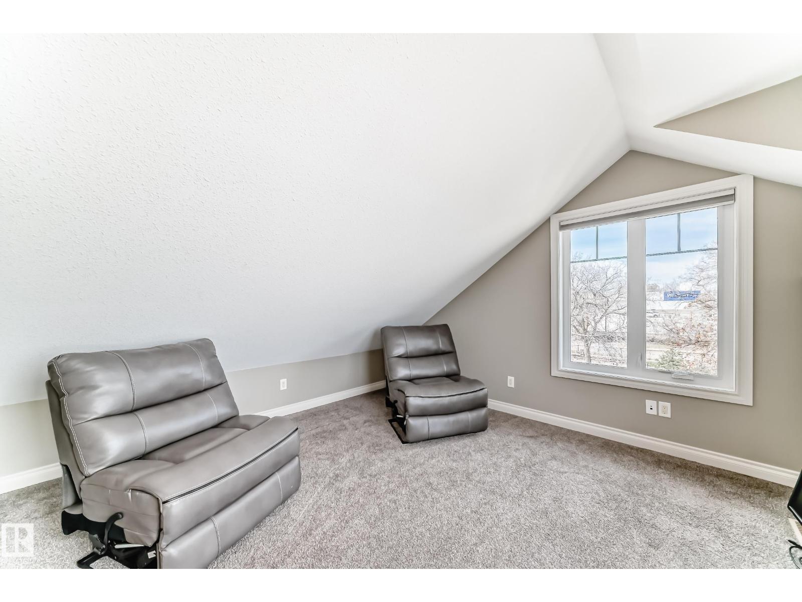 10519 114 AV NW - 41
