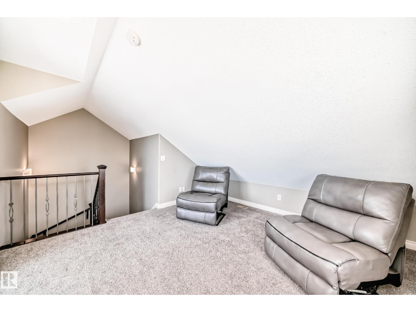 10519 114 AV NW - 42