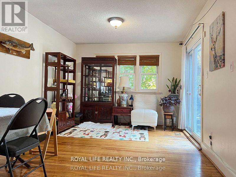33 AGINCOURT DRIVE - 3