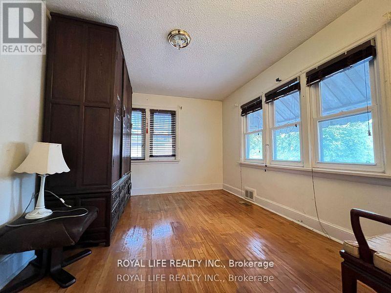 33 AGINCOURT DRIVE - 7
