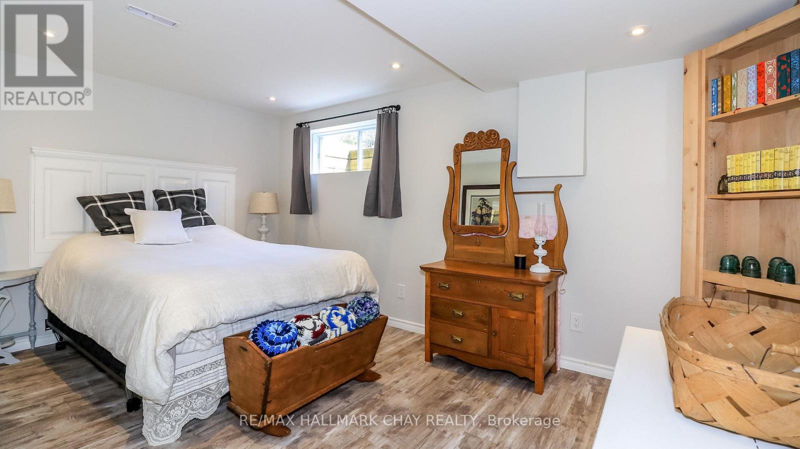 2281 SCYTHES STREET - 29