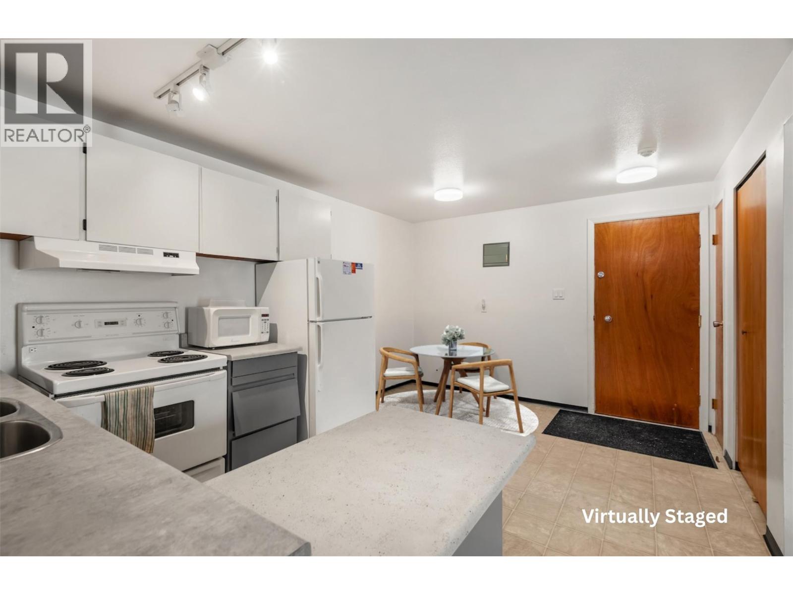 #203 152 SPRUCE Avenue - 4