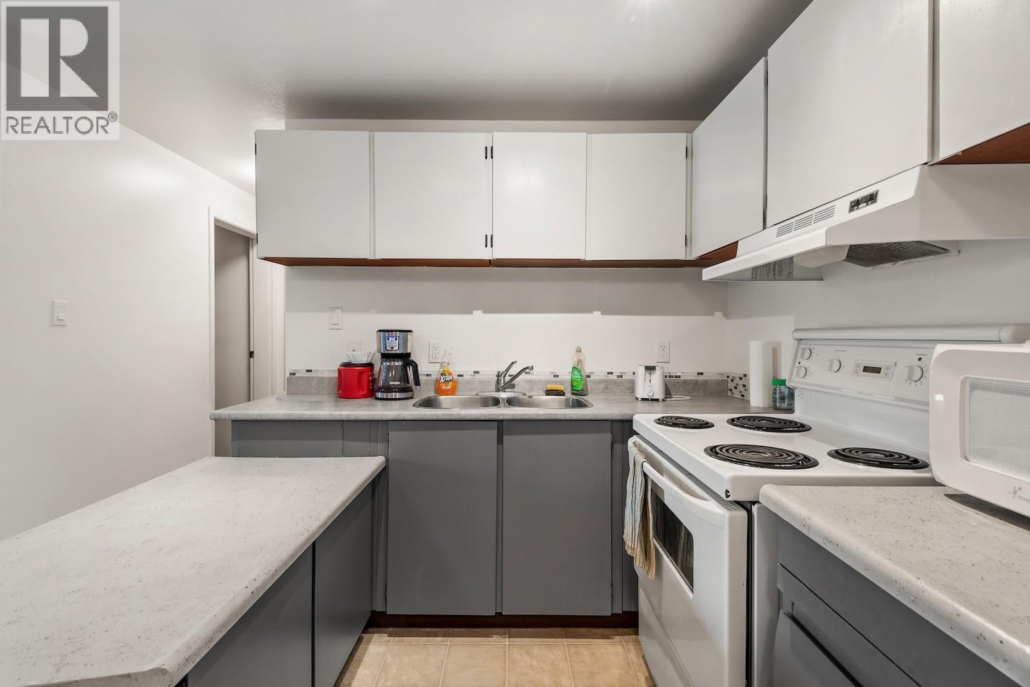 #203 152 SPRUCE Avenue - 5