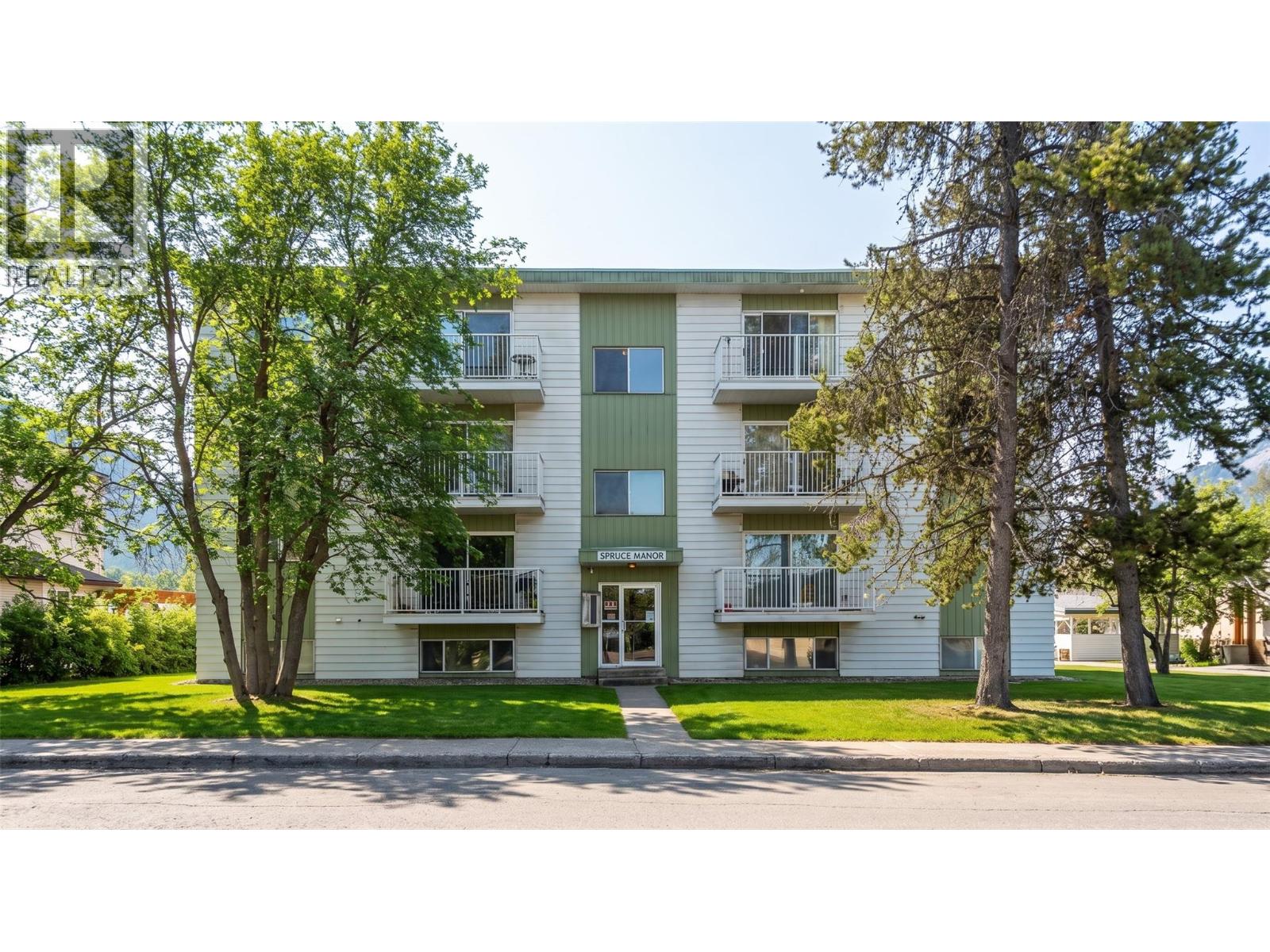 #203 152 SPRUCE Avenue - 1