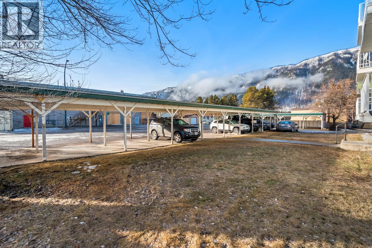 #203 152 SPRUCE Avenue - 18