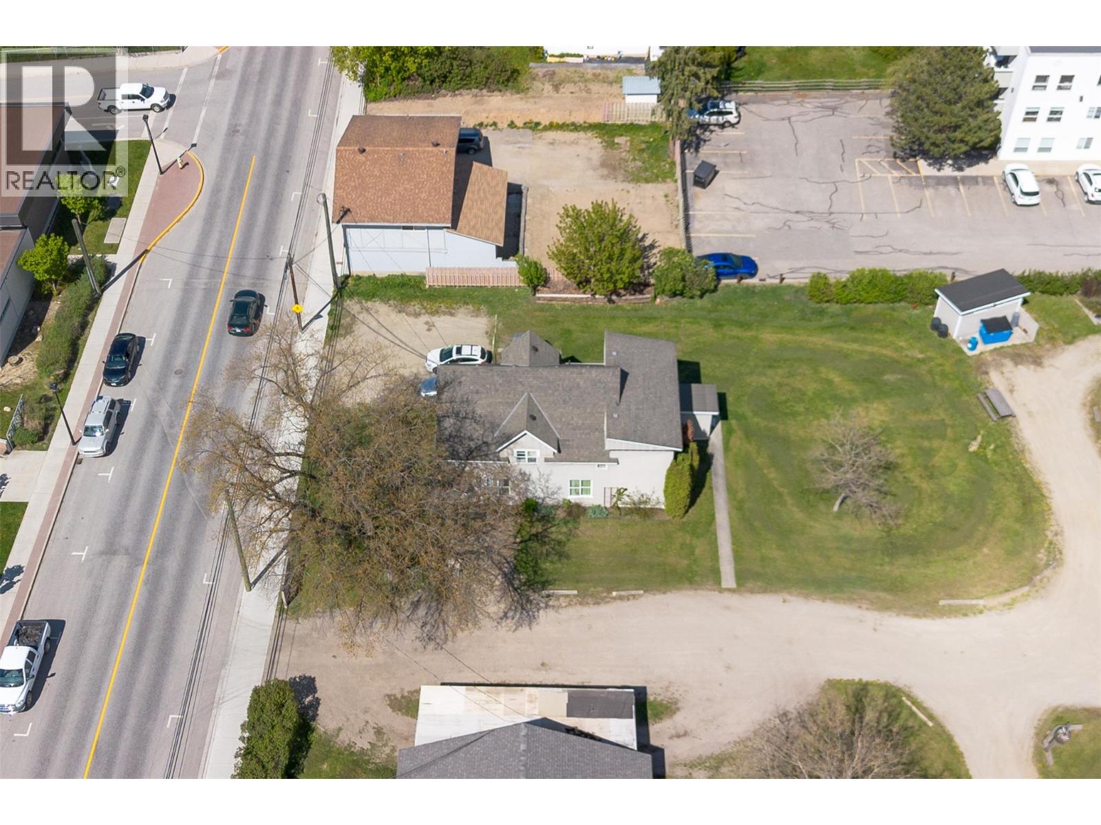 350, 380, 351, 381 Shuswap and 1st Street SE - 30