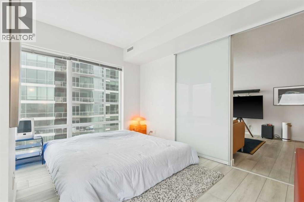 #1401 215 13 Avenue SW - 13
