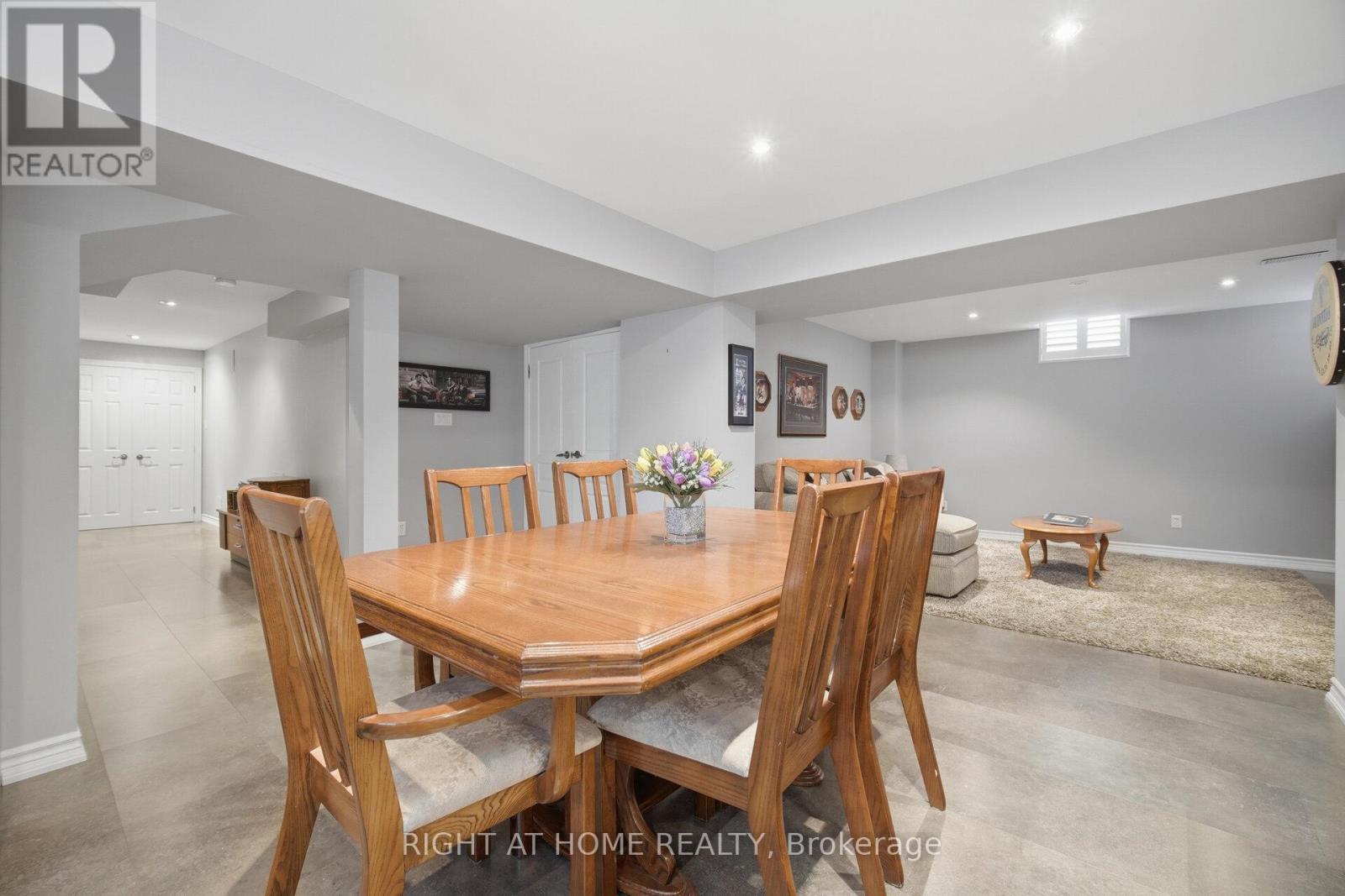 406 CHANDLER CRESCENT - 29