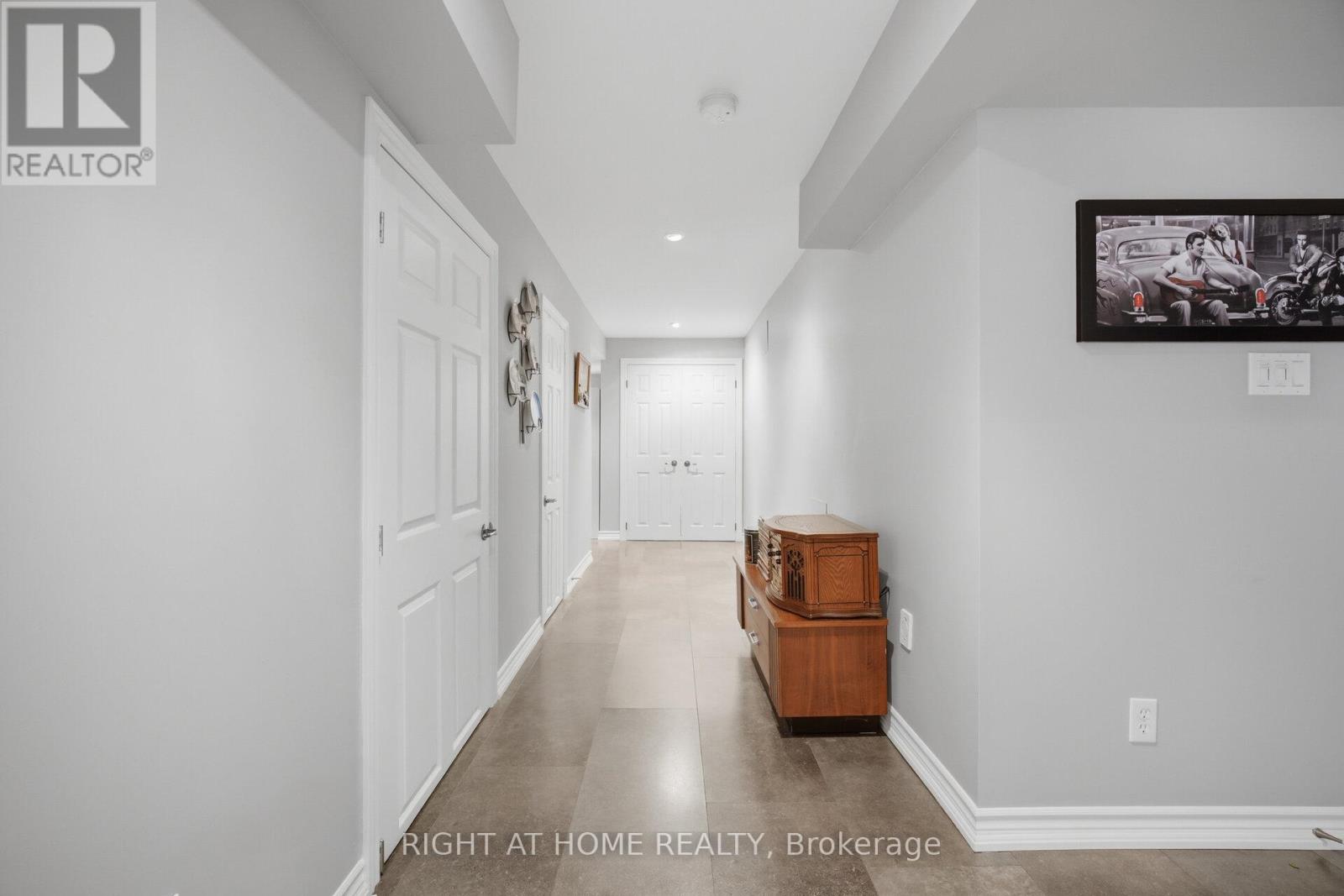 406 CHANDLER CRESCENT - 34