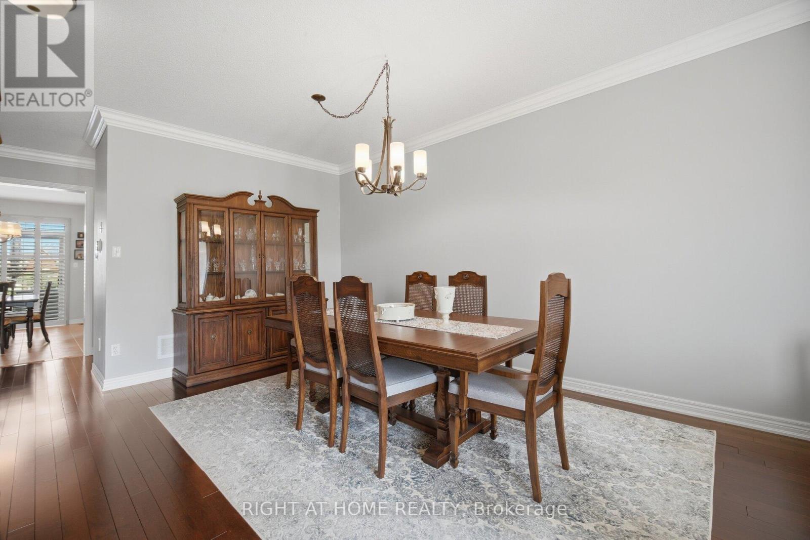 406 CHANDLER CRESCENT - 8
