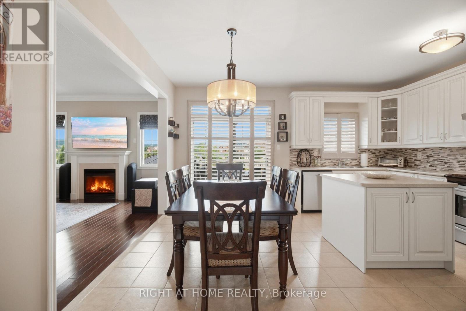 406 CHANDLER CRESCENT - 9