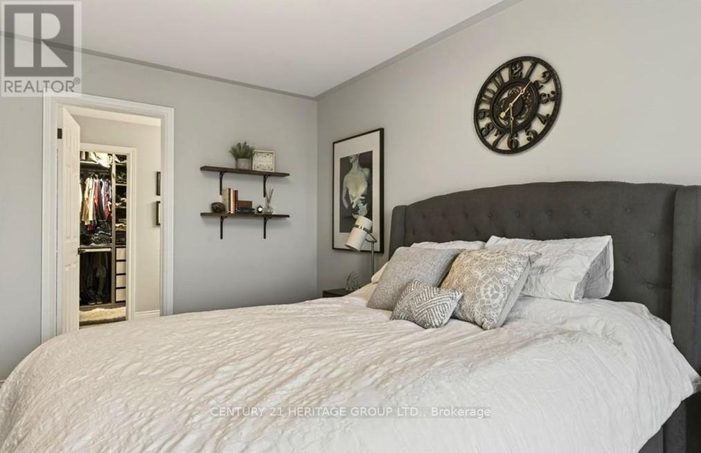 67 MACNEIL COURT - 8