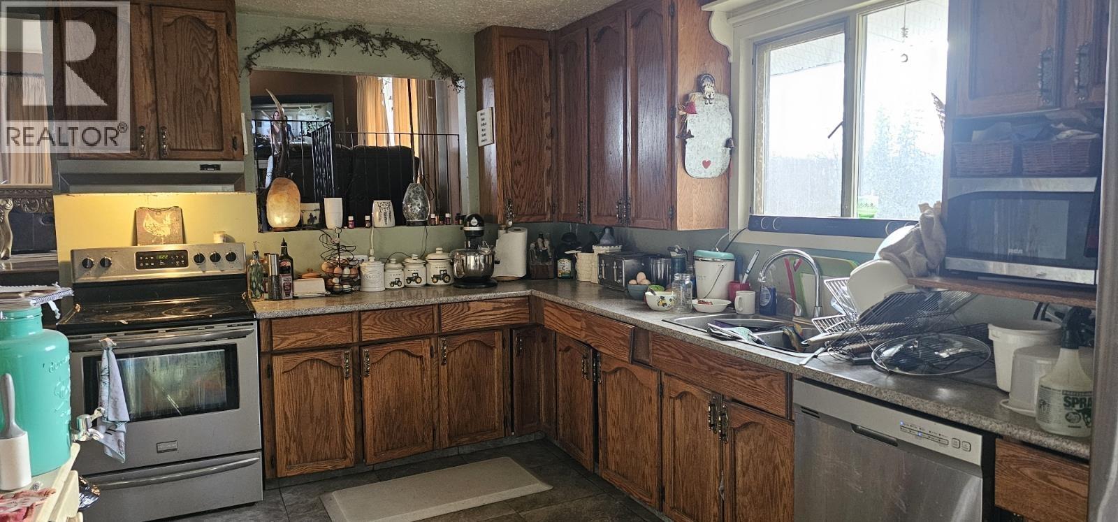 3788 URQUHART ROAD - 8