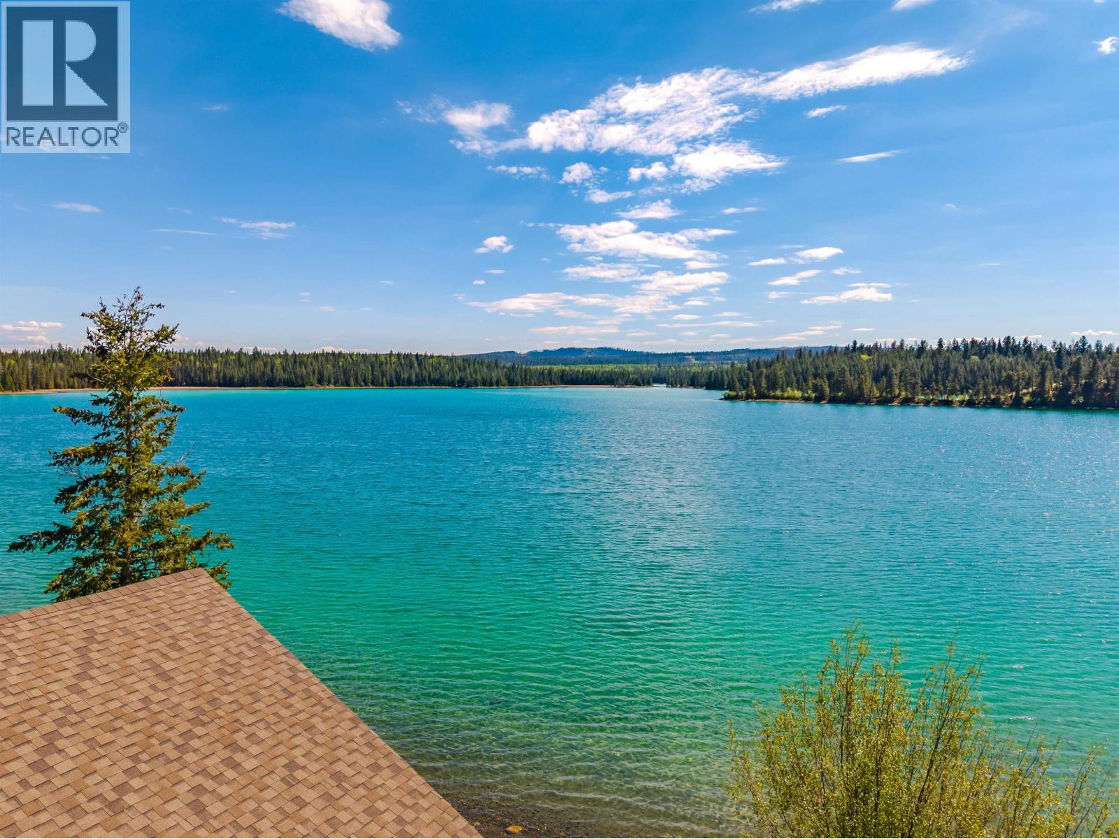6410 FOX CRESCENT - 24
