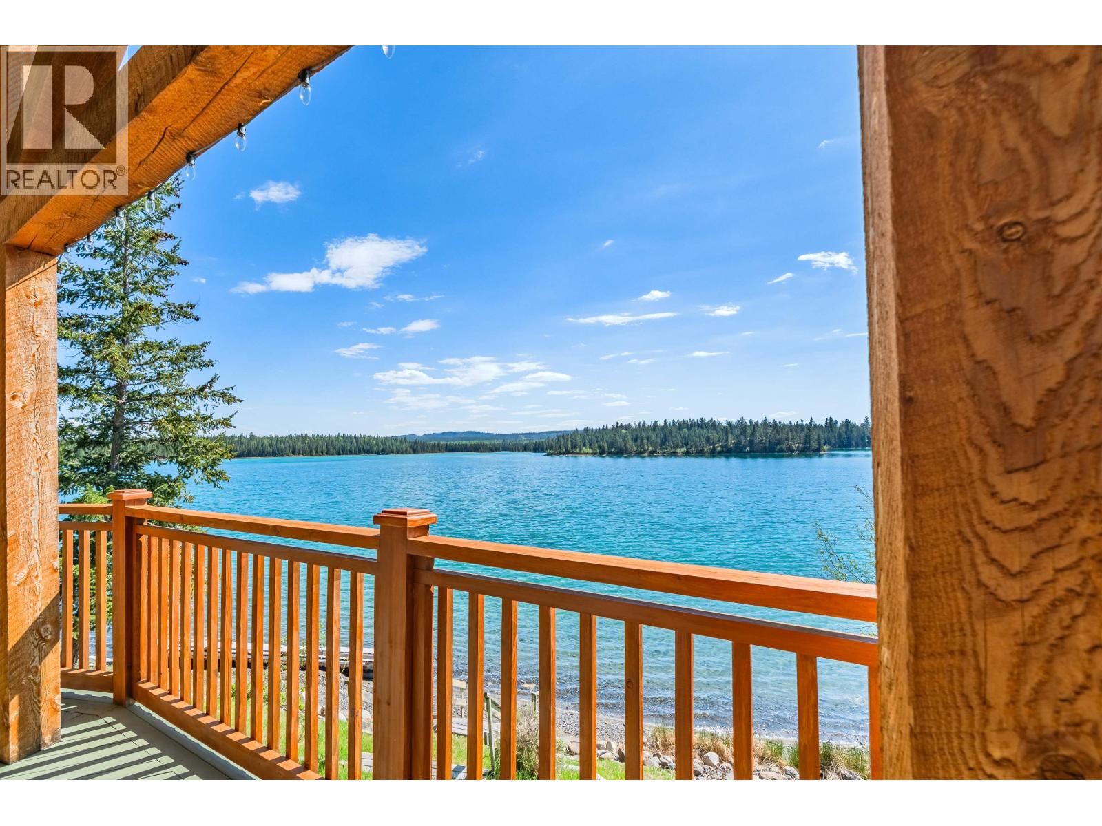 6410 FOX CRESCENT - 3