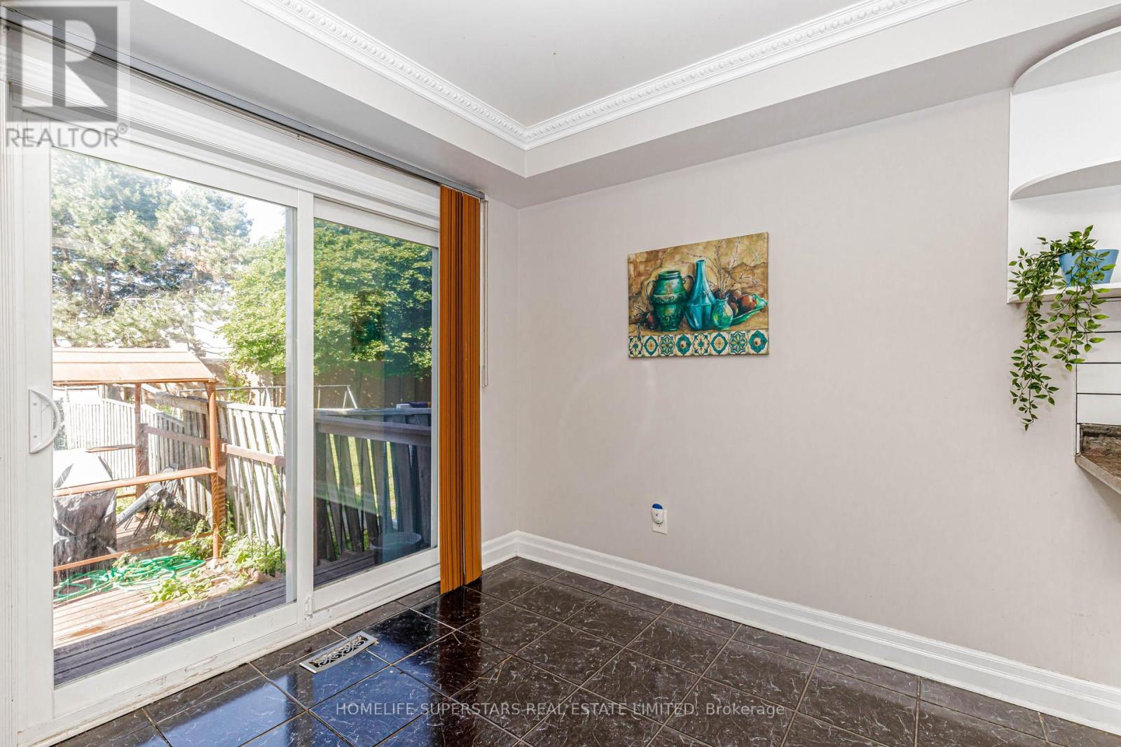 26 AMAZON COURT - 18