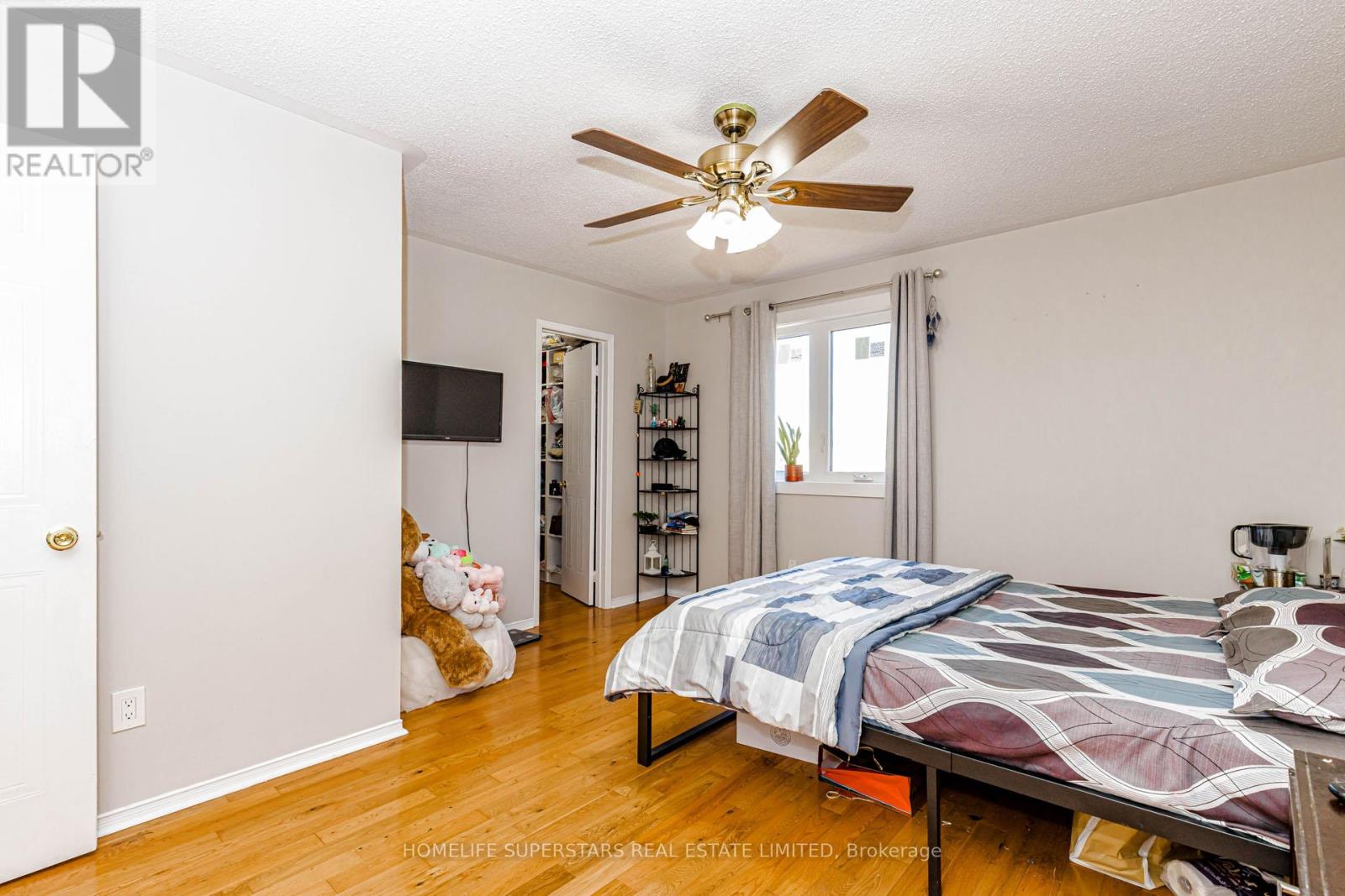 26 AMAZON COURT - 27