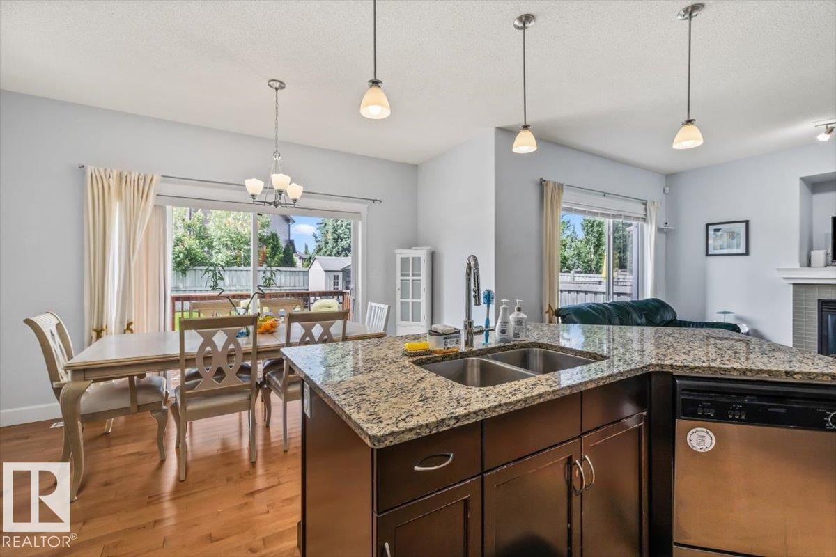 3082 WHITELAW DR NW - 16