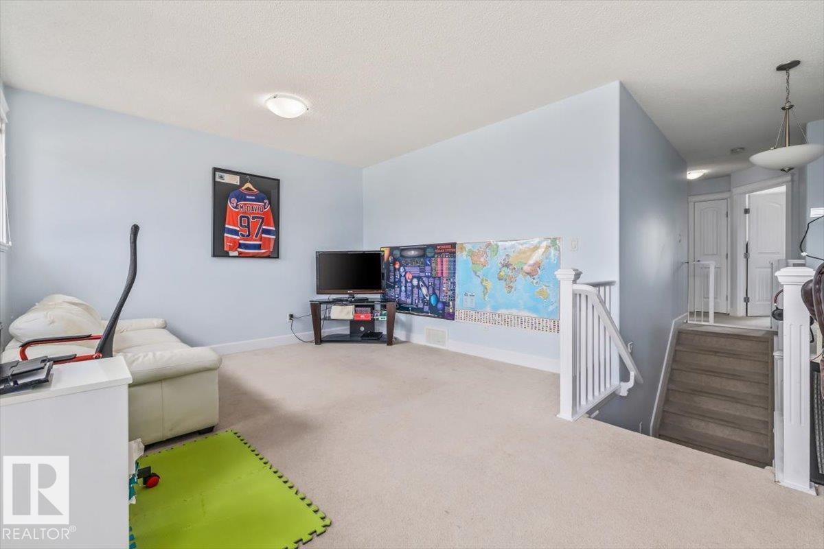 3082 WHITELAW DR NW - 19