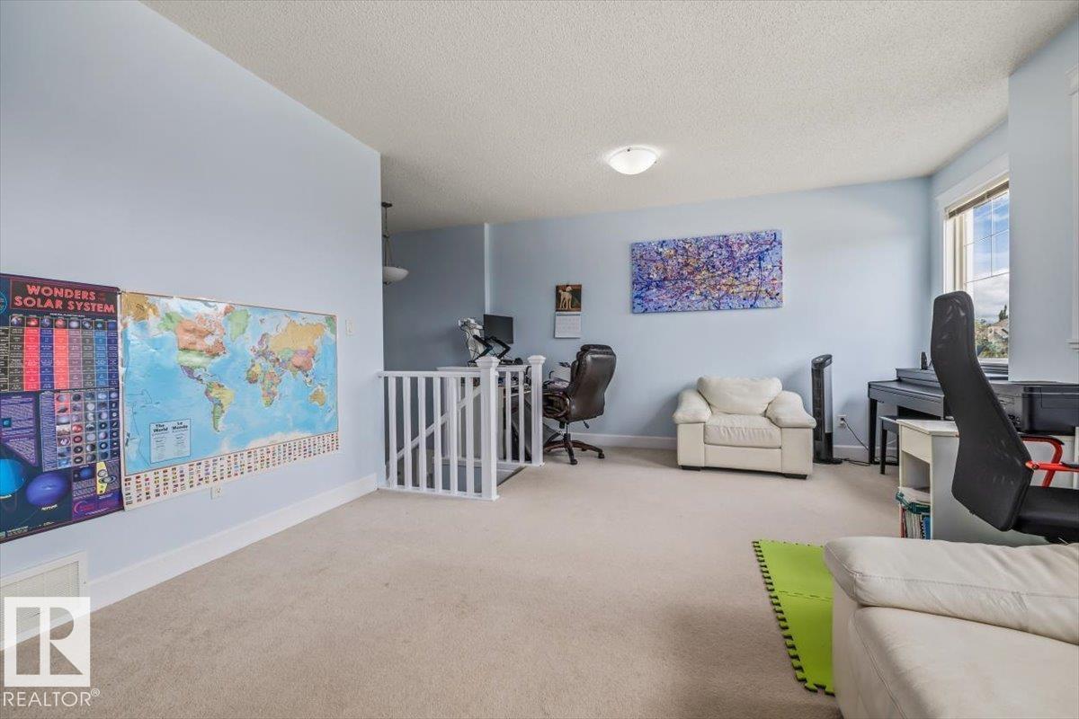 3082 WHITELAW DR NW - 20
