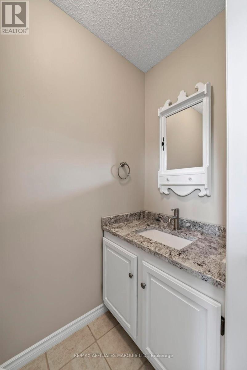 1920 BELVEDERE CRESCENT - Image 18