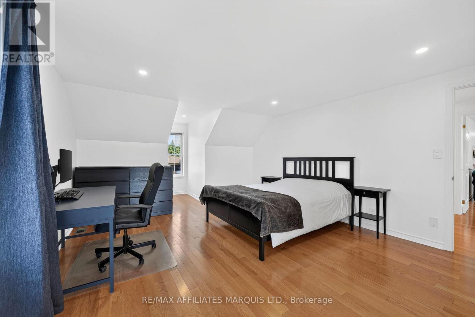 1920 BELVEDERE CRESCENT - Image 21