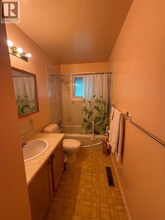 Main Bath